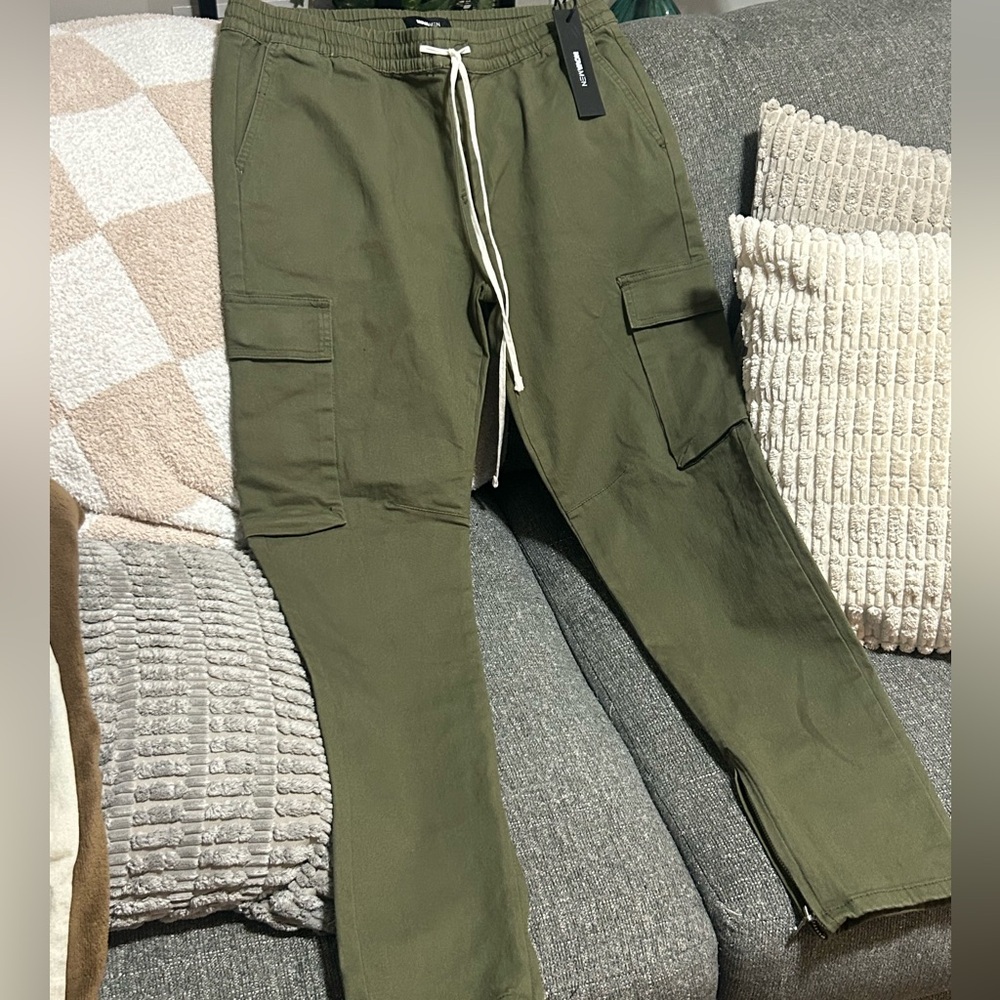 Nova Men Olive Cargo Jogger Pants